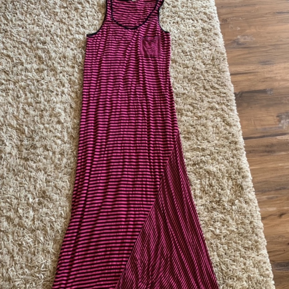 Pink and black maxi dress• kensie